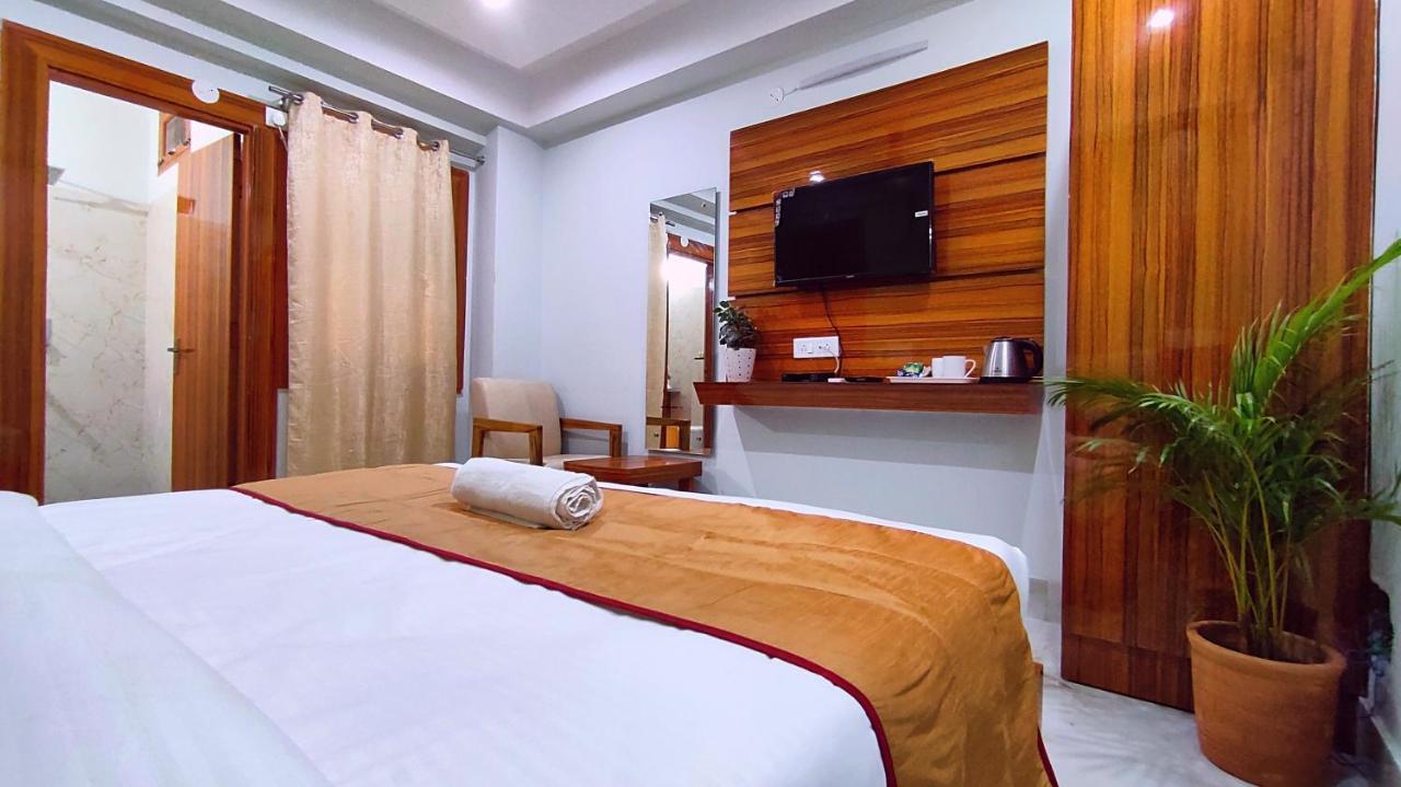 Spring Sky Haridwar By Shrigo Hotels Екстериор снимка