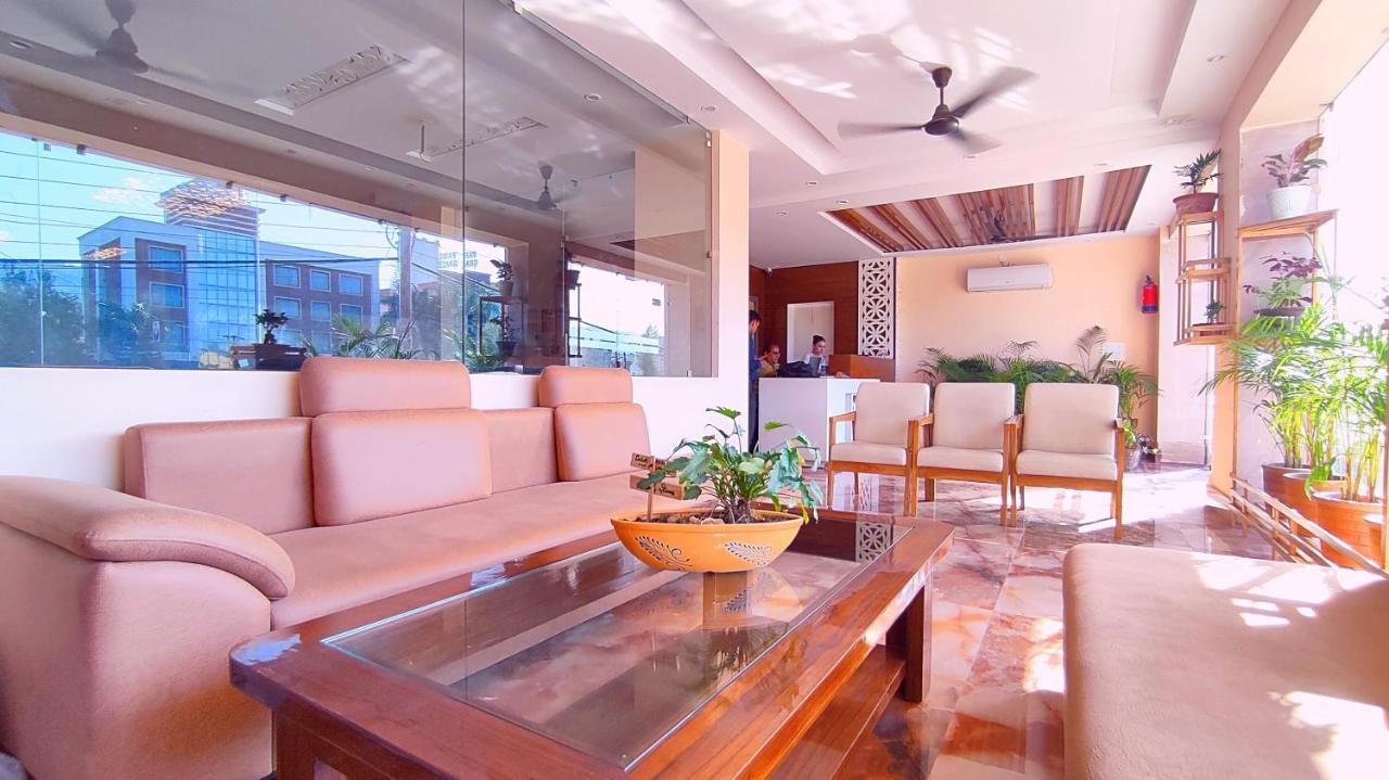 Spring Sky Haridwar By Shrigo Hotels Екстериор снимка
