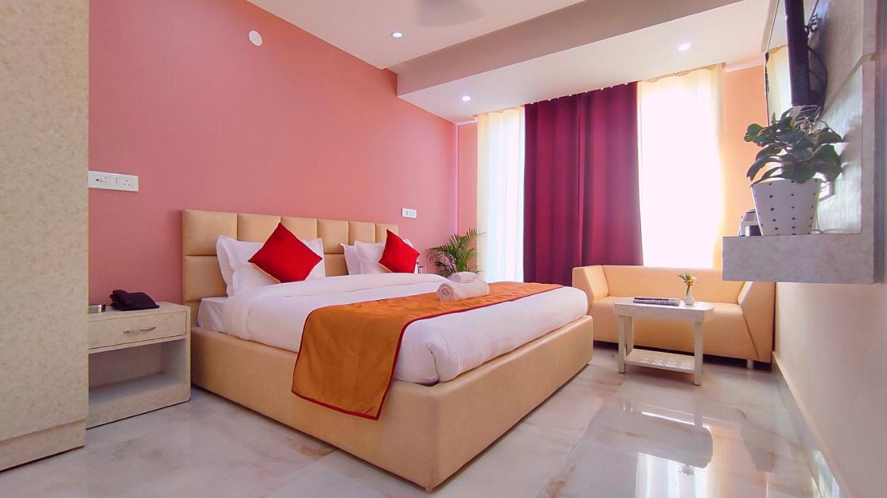 Spring Sky Haridwar By Shrigo Hotels Екстериор снимка